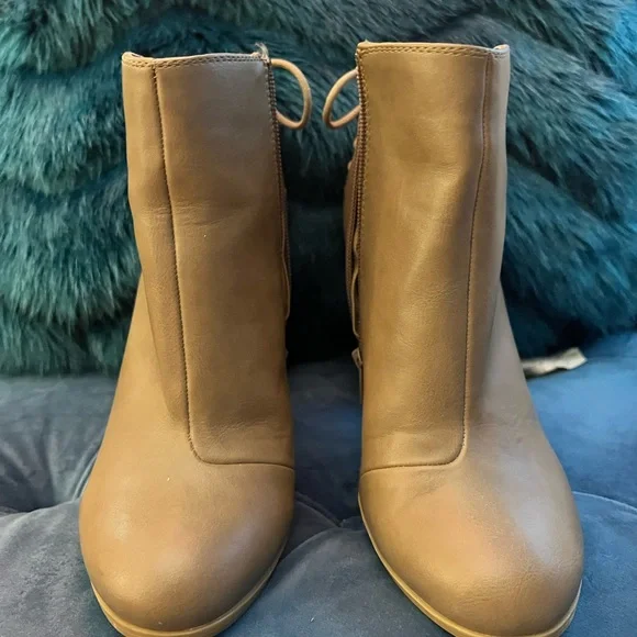 Lace up booties - Picture 3 of 4